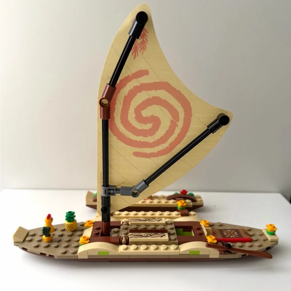 LEGO DISNEY Moana’s Ocean Voyage Set #41150 (Retired Set)